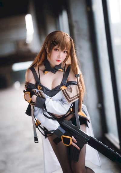 金梅瓶2