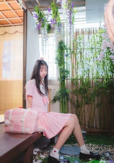 《年轻嫂子》电影