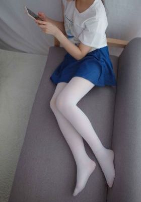粉嫩入口处粗黑进进出出绿帽
