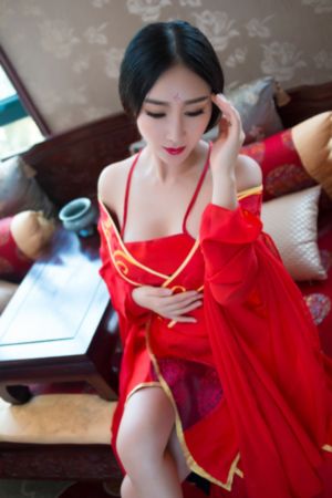 军舰上的女士兵